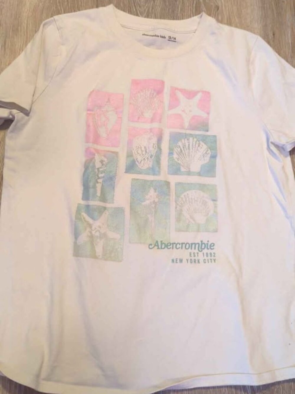 Abercrombie Kids Seashell Starfish T-shirt 13/14